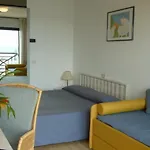 Marina Uno Szálloda 4*