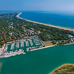 Marina Uno Hotel