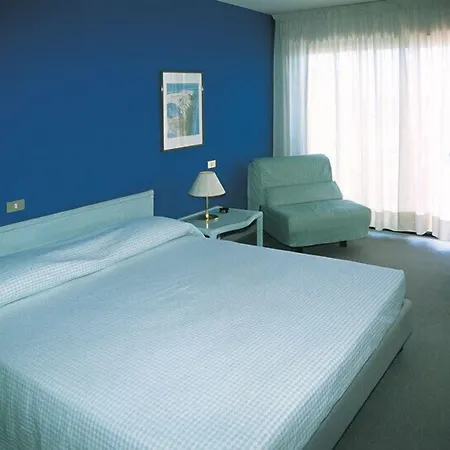 Marina Uno ליגננו סביאדורו