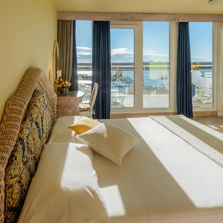 Отель Marina Uno