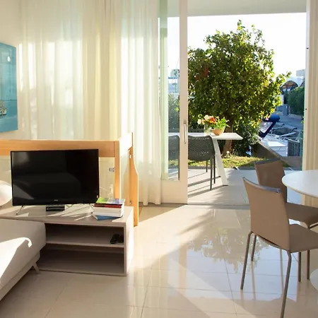 Marina Uno Отель 4*