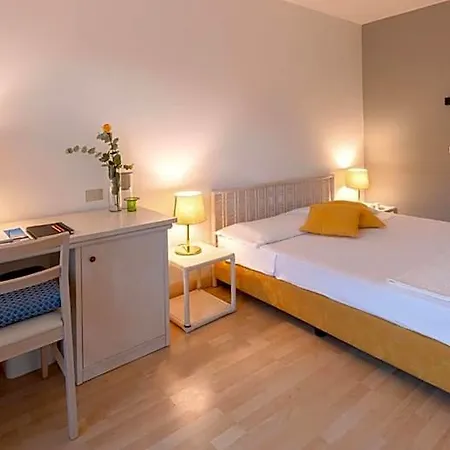 Otel Marina Uno 4*