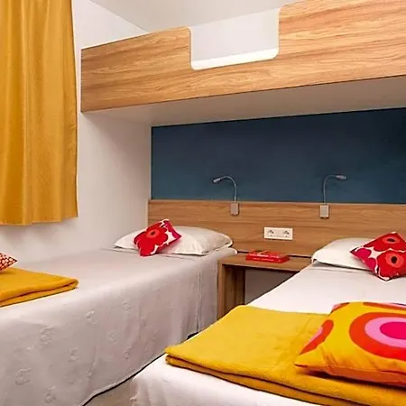 Marina Uno Hotel 4*