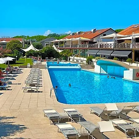 Marina Uno Hotel 4*