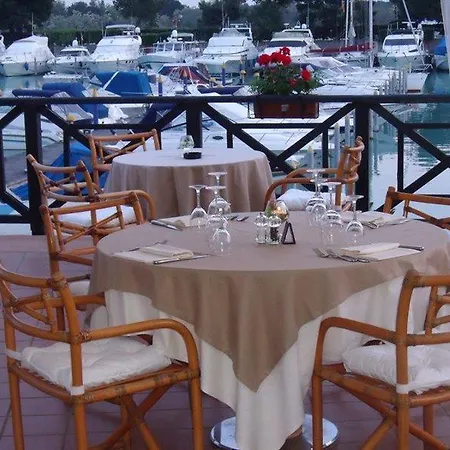فندق Marina Uno 4*