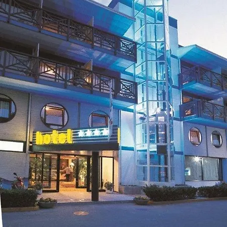 Marina Uno Hotel 4*