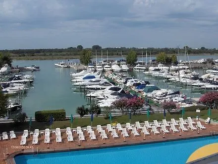 Marina Uno فندق