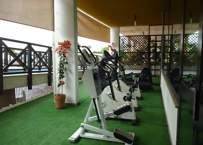 Отель Marina Uno Линьяно-Саббьядоро