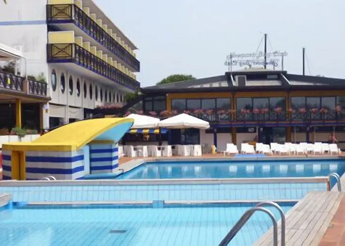 Marina Uno Отель