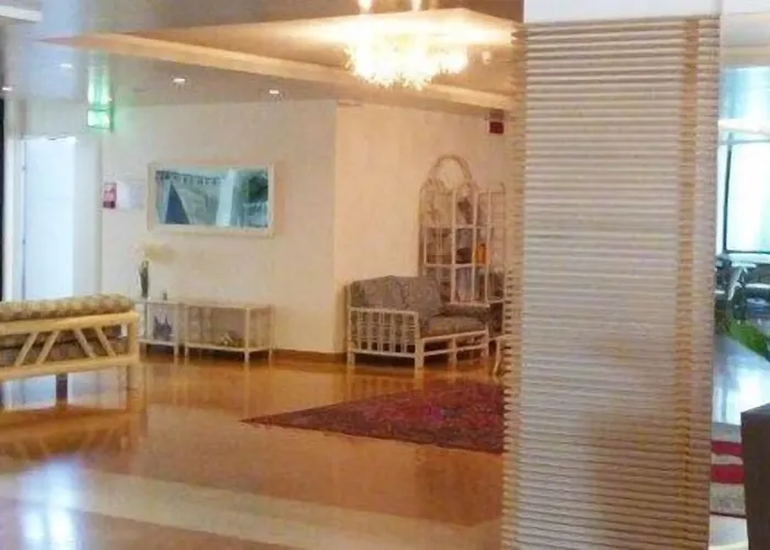 Marina Uno Отель 4*