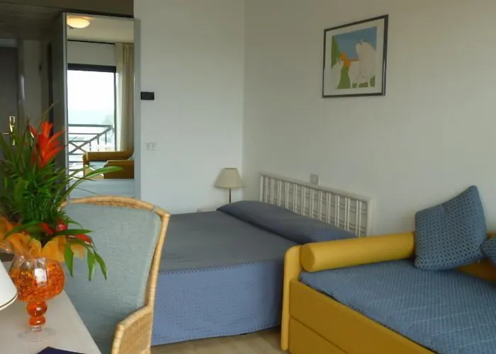 Marina Uno Отель 4*