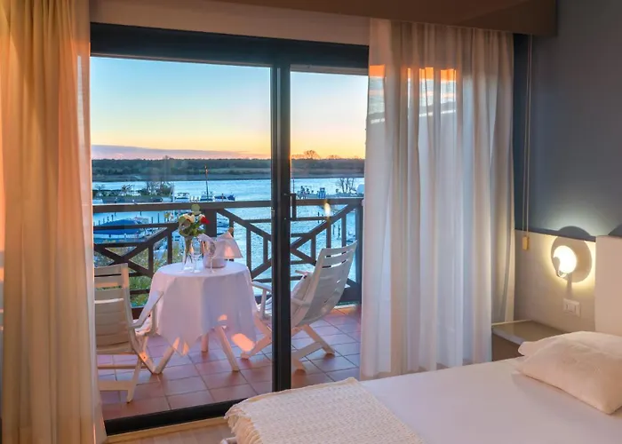 Marina Uno Отель