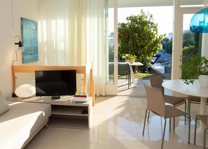 Marina Uno Отель 4*