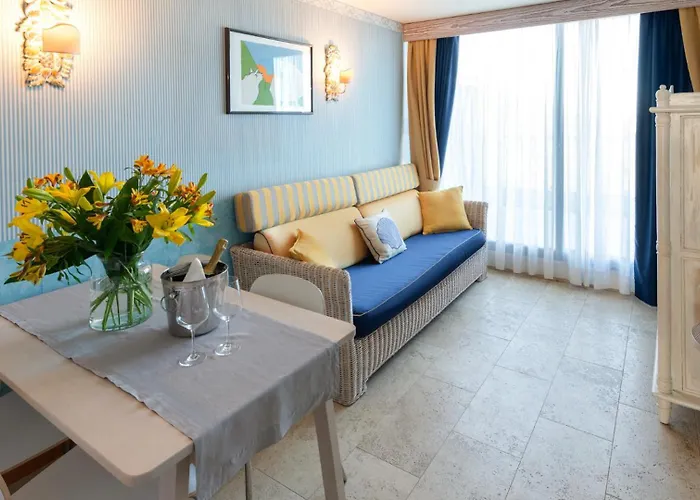 Marina Uno Отель