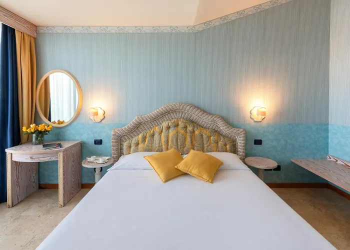 Отель Marina Uno Линьяно-Саббьядоро