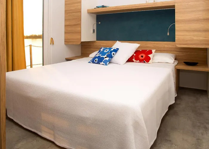 Отель Marina Uno Линьяно-Саббьядоро