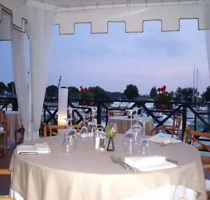 Marina Uno Отель 4*